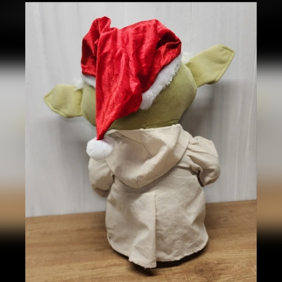 Star Wars Santa YODA  Jedi Master Plush Toy Animal Large 20”Christmas The Force - Picture 4 of 8